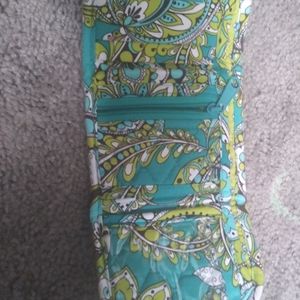 Vera Bradley nwot tri fold wallet